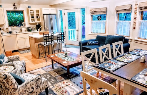 Katama House | Magical Beach HousenPet Friendly!nSwim Spa/JacuzzinClose to Town/South Beach
