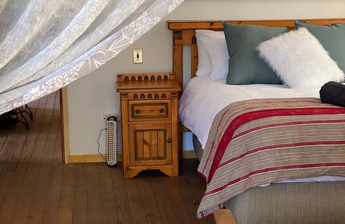 Van Dyks Bay Cabin | Magical Cabin in the Woods in Van Dyks Bay