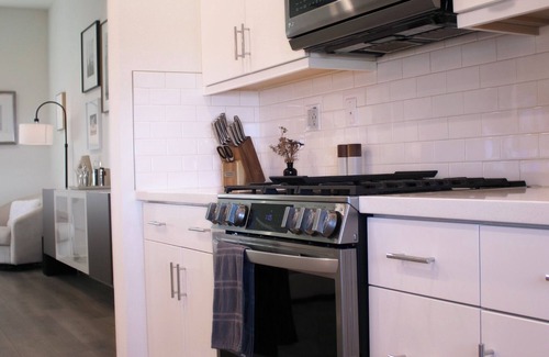 Platinum Triangle House | Magical Family Getaway – 3BR Retreat Minutes from Disneyland!