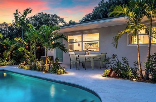 Central Fort Lauderdale House | Magical Garden House With Beautiful Heated Pool