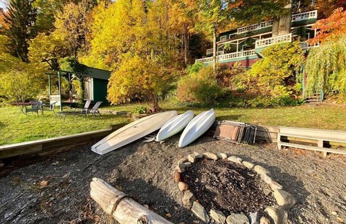 Northwest Ithaca House | Magical lakefront treehouse, minutes to downtown