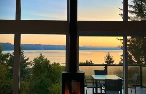 La Baie Apartment | Magical Loft : Breathtaking View & Cozy Fireplace