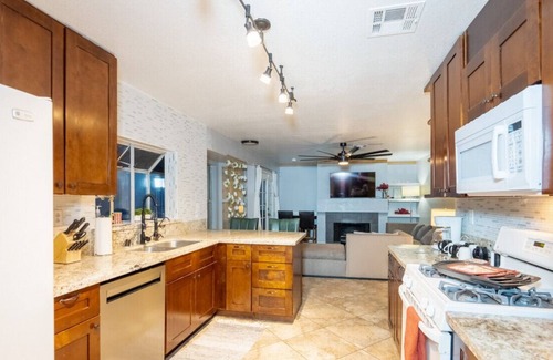 Green Valley North House | Magical Mayan Pool Table 5beds