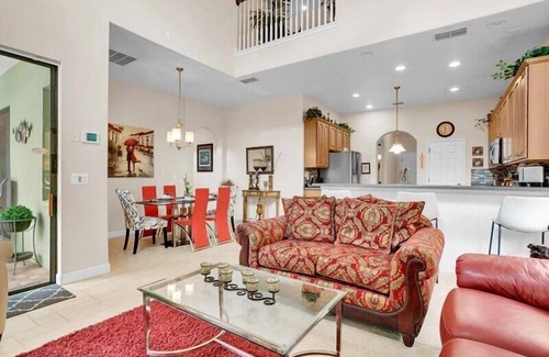 Calabria House | Magical Memories 5 BR Spacious Pool/Spa Home