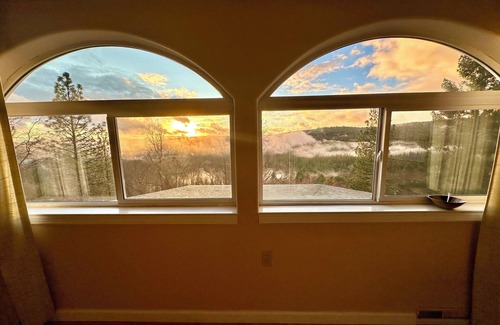 Cedar Ridge Villa | Magical Mountaintop Oasis, Private 5-acre Retreat with Stunning Views!