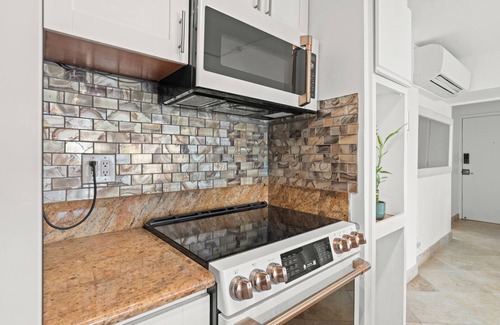 Ala Moana Condo | Magical Ocean View Oasis 3 Bedroom 3 Bathroom