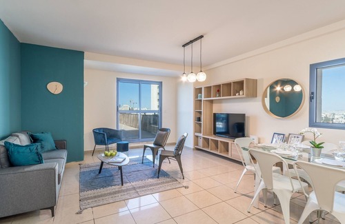 Nachlaot Apartment | Magical Penthouse - Center of Jerusalem - 9 people