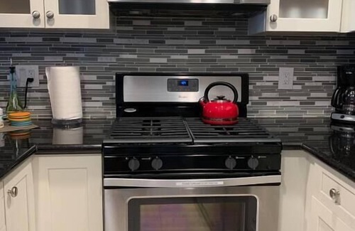 Hermosa Village Apartment | MAGICAL❤️POOLS♠WALK TO DISNEY❤️AC⭐️FREE PRKG♠250+ 5⭐️REVIEWS