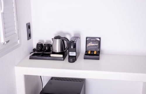 Finikia Villa | Magical Santorini Villa | 1 Bedroom | Honeymoon Suite | Beautiful Sea Views &.