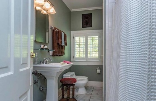 Franklin Apartment | Magical stay at The Fairfax House B