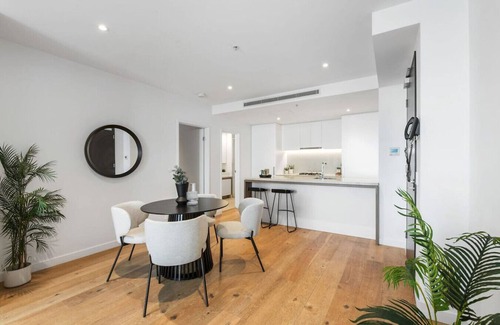 Fortitude Valley Apartment | Magical Sunset Sky-view BEST location in Brisbane
