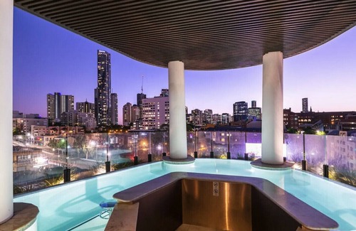 Fortitude Valley Apartment | Magical Sunset Sky-view BEST location in Brisbane