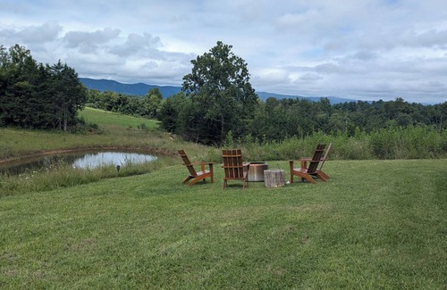 Luray Cabin | Magical-Upscale-Yurt-View-Private-Hot tub-Fire Pit-Near SNP & River