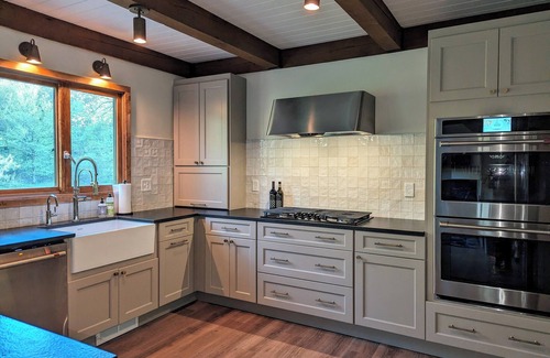 Cornwall Bridge Cabin | Magical woodland home, a property promising a serene getaway