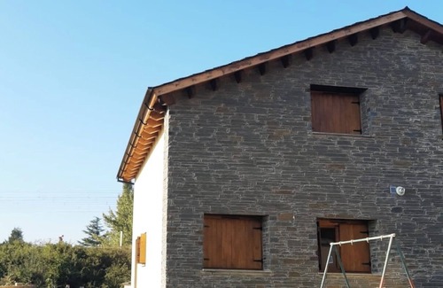 Enveitg House | Magnifica Casa Esquinera CON Jardin Y Espectaculares Vistas A LA Montaña