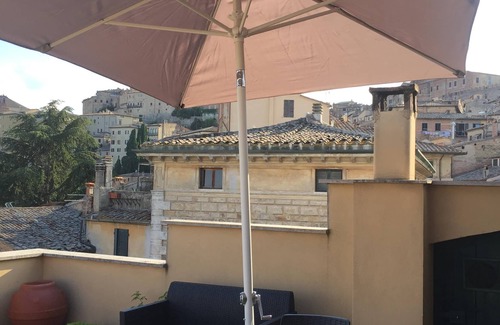 Montepulciano Apartment | Magnificent 2 Bedroom Apartment with Terrace and Air Conditioning