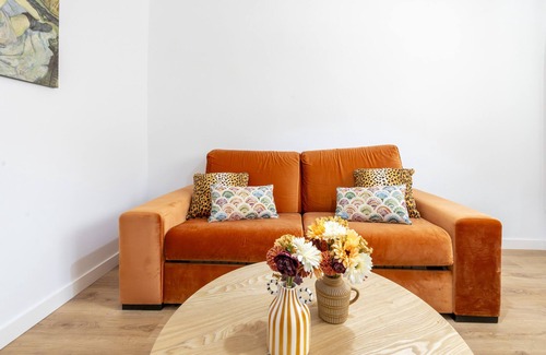 Pueblo Nuevo Apartment | Magnificent 3 Bedroom Flat in Madres Plaza de Mayo - Spacious and Comfortable -Madrid