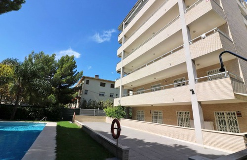 Salou City Centre Apartment | Magnificent apartment next to Paseo Jaime I, large terrace and pool.