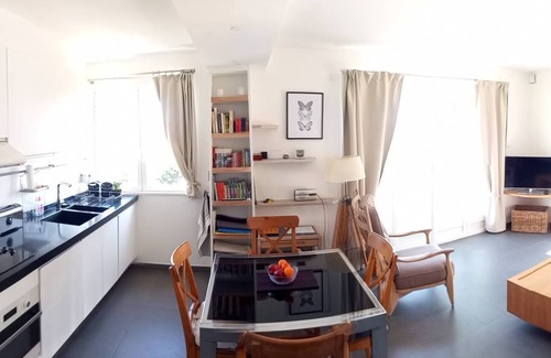 Cannes Apartment | MAGNIFICENT APARTMENT RENOVATED CANNES, 52m2,100 M FROM THE BEACH, CLIM, PARKING,