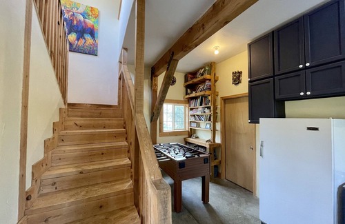Fort Collins House | Magnificent Barn House nestled peacefully in Buckhorn Valley!