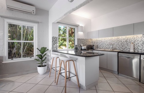 Shaka's Rock Apartment | Magnificent Beachside Apartment | Santorini Estate