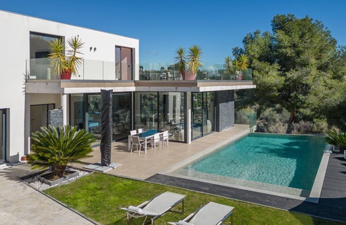 Cagnes-sur-Mer House | Magnificent contemporary villa on the heights of Cagnes!