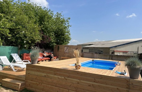 Oisseau House | magnificent country house "La Vieille Dame" in Mayenne