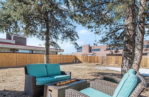 Southeast House | Magnificent Denver Townhome|Master Bedroom|Sleep 8