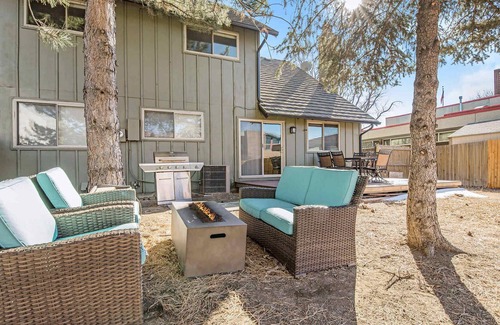 Southeast House | Magnificent Denver Townhome|Master Bedroom|Sleep 8