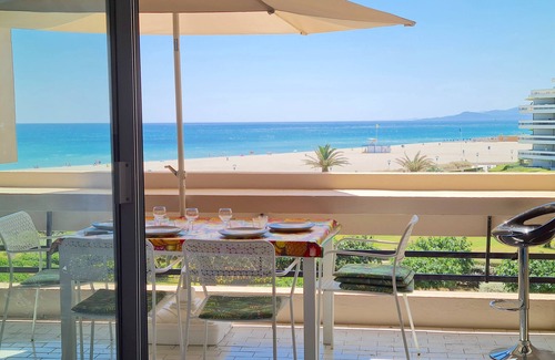 La Cote Radieuse Apartment | Magnificent air-con. apart 6 People, Facing the Sea, Parking, Wifi, Internet