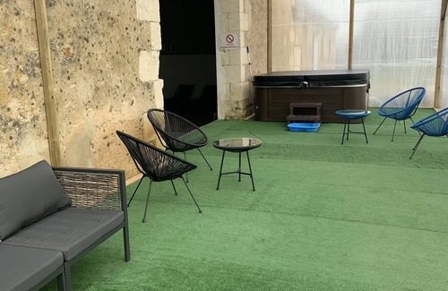 Villiers-au-Bouin House | Magnificent gîte with spa and year-round pool