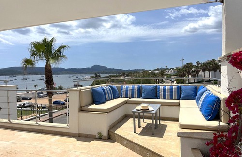 Fornells Ski Chalet | Magnificent house with spectacular sea views