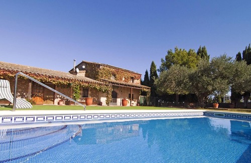 Albons Villa | MAGNIFICENT HOUSE WITH POOL FOR THE WHOLE FAMILY