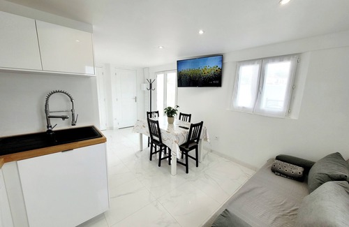 Juvignac House | Magnificent maisonnette with private pool, 25min from beaches, 5 minutes from Montpellier