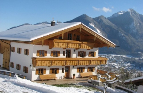 Grassau Apartment | Magnificent mountain view* 140 sqm, 4-star family apartment with southwest-facing terrace
