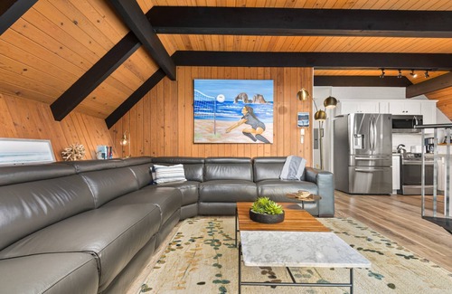 Rockaway Beach House | Magnificent Ocean Front Acre of Property, Hot Tub, Outdoor Bar, Fire-Pit, Cornhole,