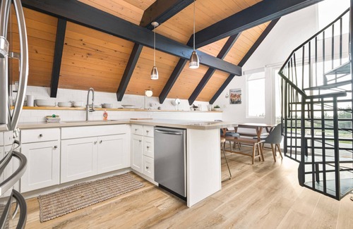 Rockaway Beach House | Magnificent Ocean Front Acre of Property, Hot Tub, Outdoor Bar, Fire-Pit, Cornhole,
