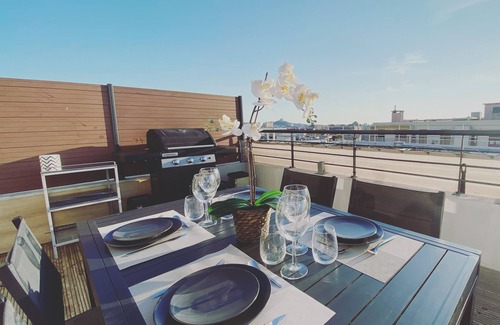 Les Chutes Lavie Apartment | Magnificent Roof-Top apartment with sea view and 2 parking spaces.