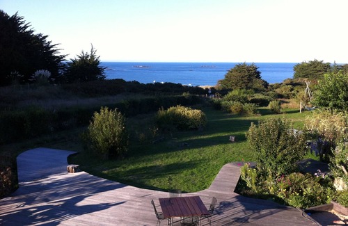 Saint-Coulomb House | Magnificent sea view, 200 m from the beach