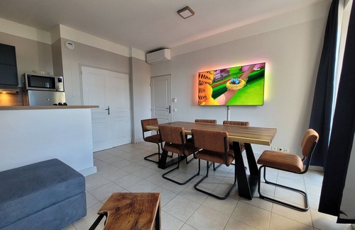 La Croix des Gardes Apartment | Magnificent Sea View, Swimming Pool, Great Comfort, Air Conditioning and Parking