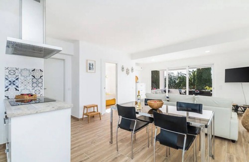 Alporchinhos Apartment | Magnificent Senhora da Rocha sea view apartment