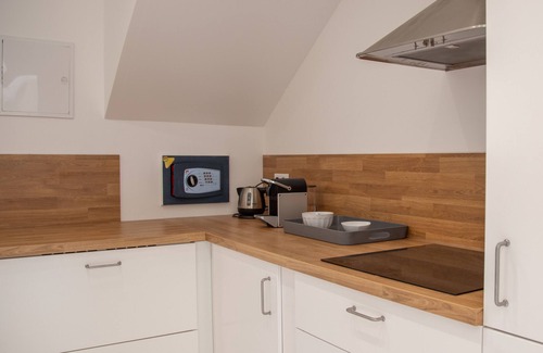 Seillans Apartment | Magnificent studio, swimming pool, spa, and panoramic view