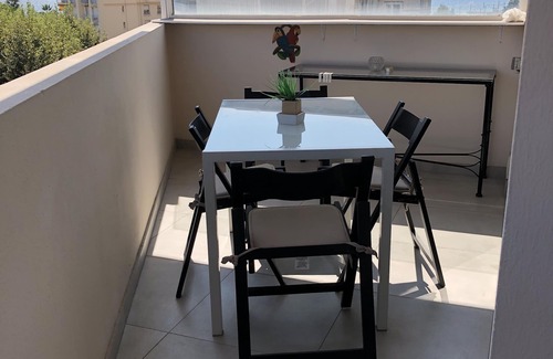 Cannes Old Town Apartment | Magnificent Studio with terrace sea view, square Mistral 100 m Plages du Midi