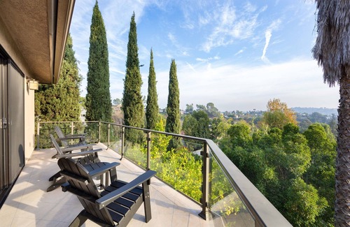 Eagle Rock House | Magnificent View House Close To All