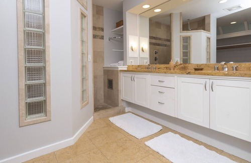 Makiki House | Magnificent Views & Privacy
