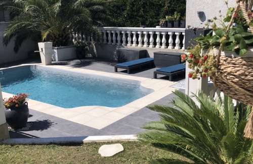 Lamanon House | Magnificent villa at the foot of the Alpilles