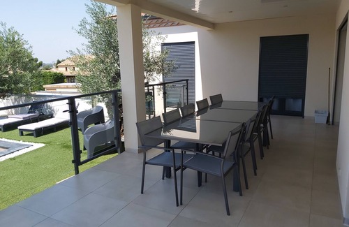 Cers Villa | Magnificent villa with secure swimming pool close to beaches