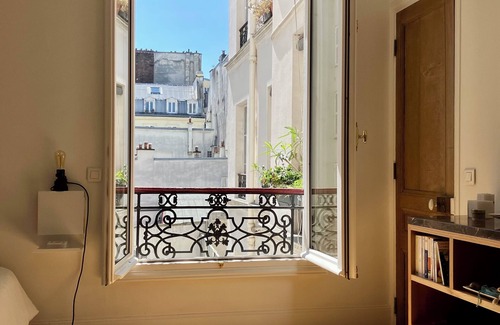 Quartier de la Porte-Saint-Denis Apartment | Magnificient parisian appartment