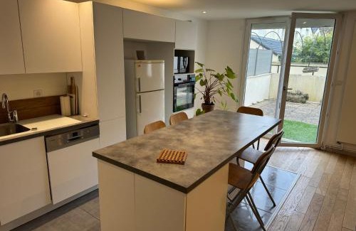 Guyancourt Apartment | Magnifique appartement rénové avec terrasse