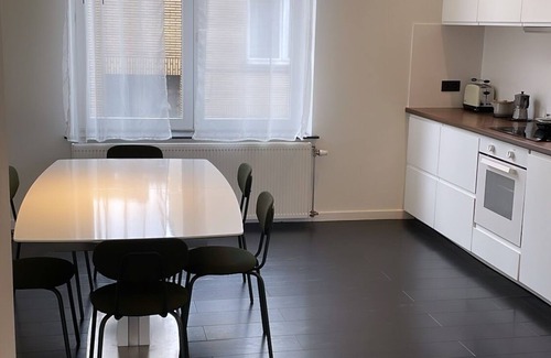 Ukkel Apartment | Magnifique Appartement Haut Plafond Très Calme